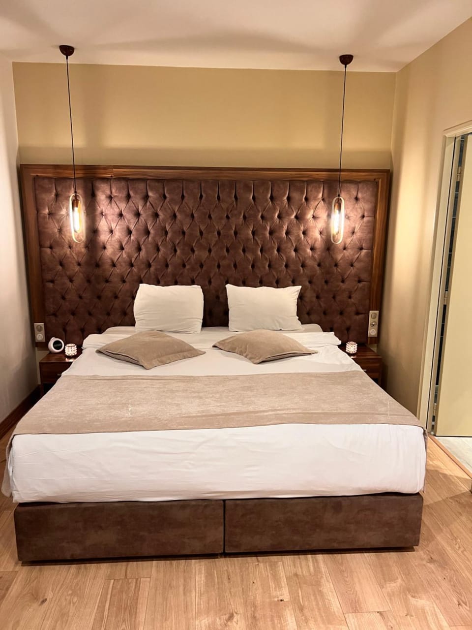 Paris Luxury Guest House - CDG Aéroport Bed and Breakfast in Île-de-France