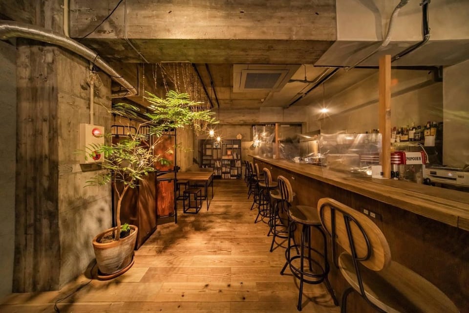 ArtBar & GuestHouse ennova Bed and Breakfast in Shizuoka Prefecture