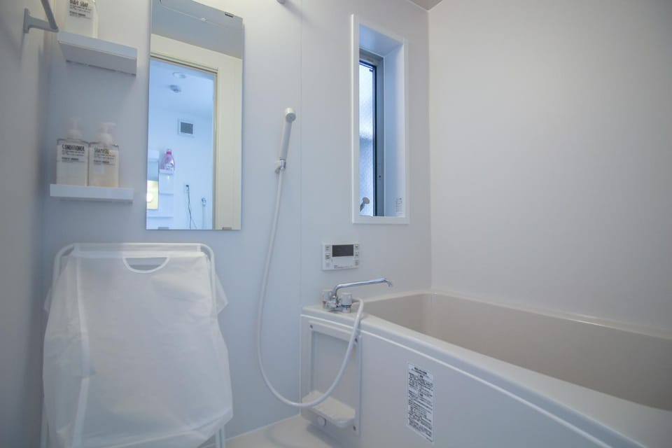 Bathroom, Bath