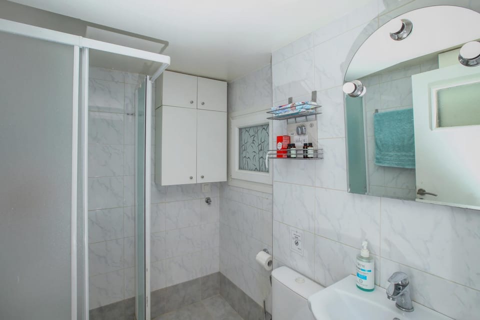 Cozy apartment in the best area in Athens center near metro station and hospitals Apartment in Athens