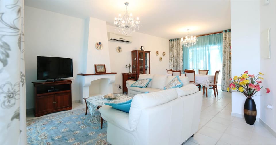 Communal lounge/ TV room, Seating area