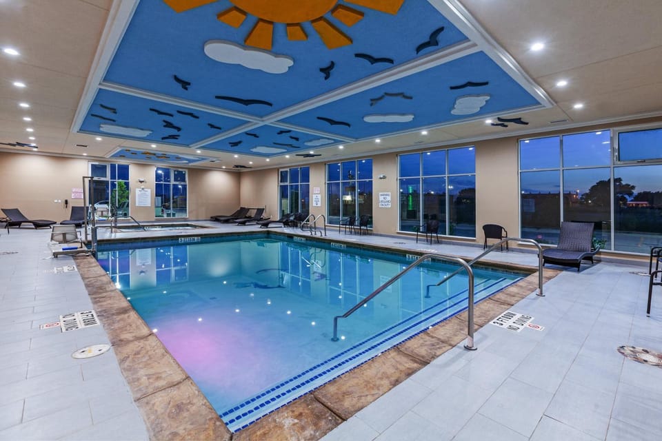 Swimming pool