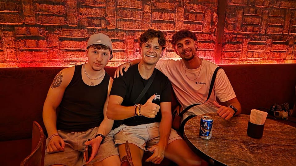 Nightclub / DJ, group of guests