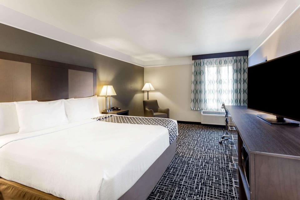 Photo of the whole room, On site