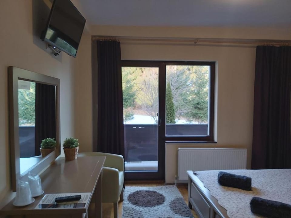 PENSIUNEA UNIO Bed and Breakfast in Brașov County