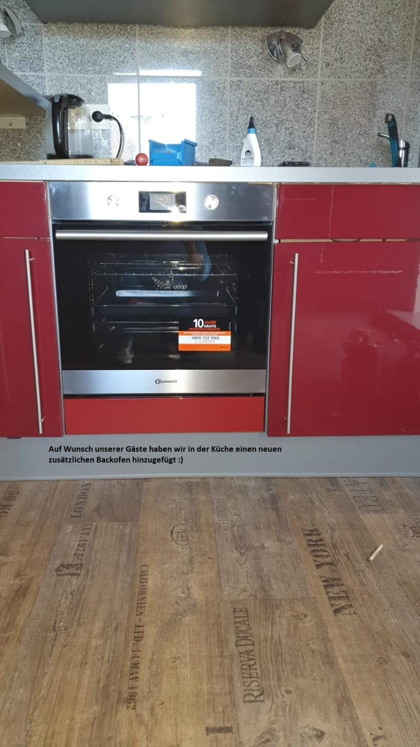 Photo of the whole room, Decorative detail, kitchen