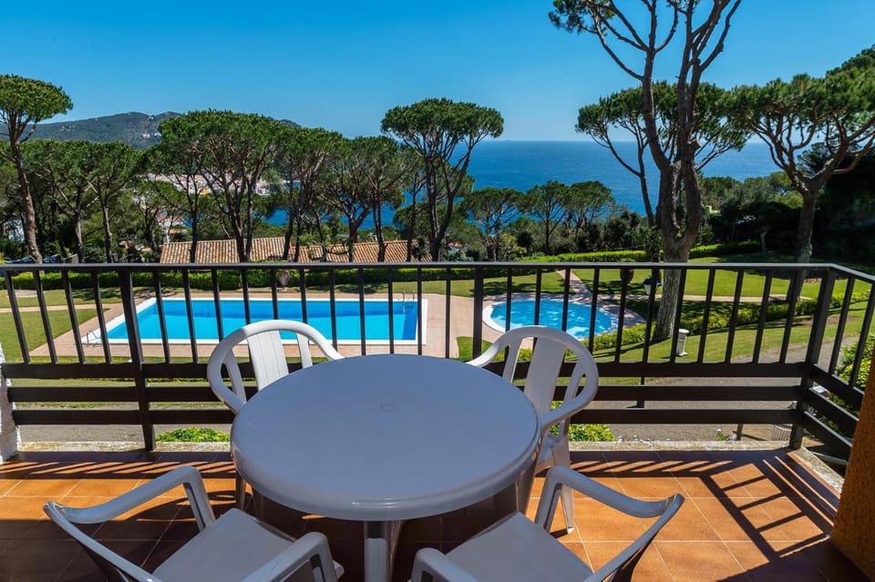 Balcony/Terrace, Pool view