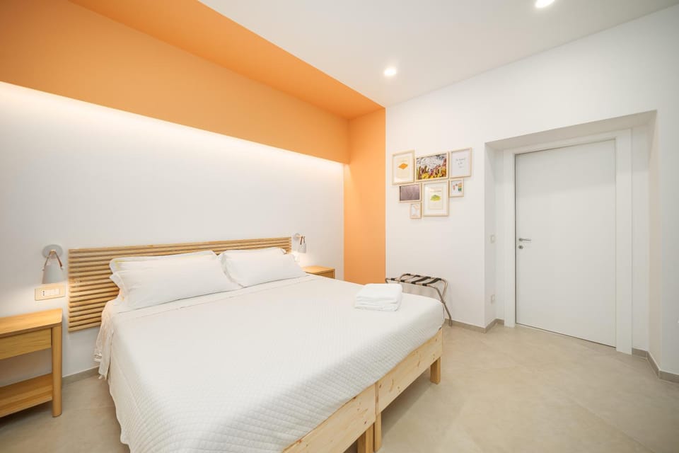 6th Land - Rent Rooms Affittacamere Bed and Breakfast in La Spezia