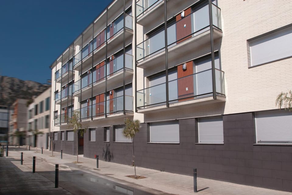Property building, Facade/entrance, Off site