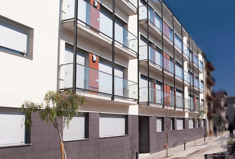 Property building, Facade/entrance, Off site