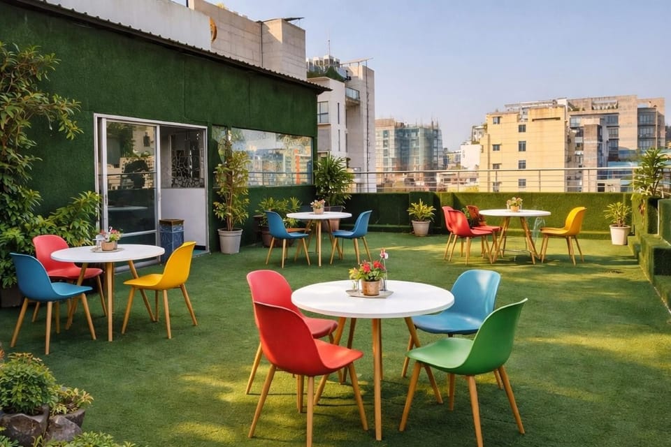 Property building, Restaurant/places to eat