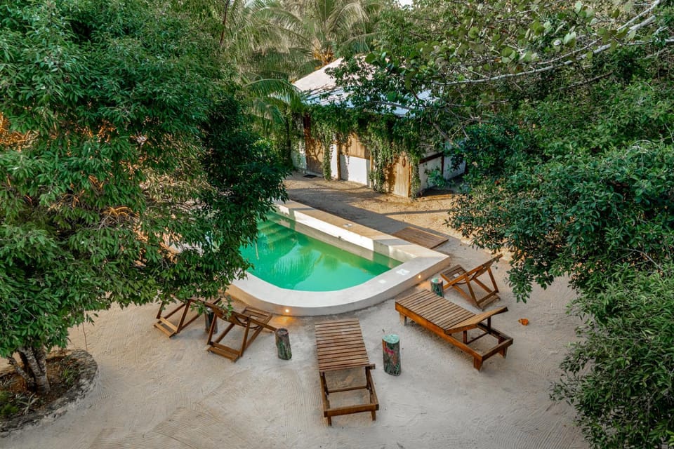 Property building, Swimming pool