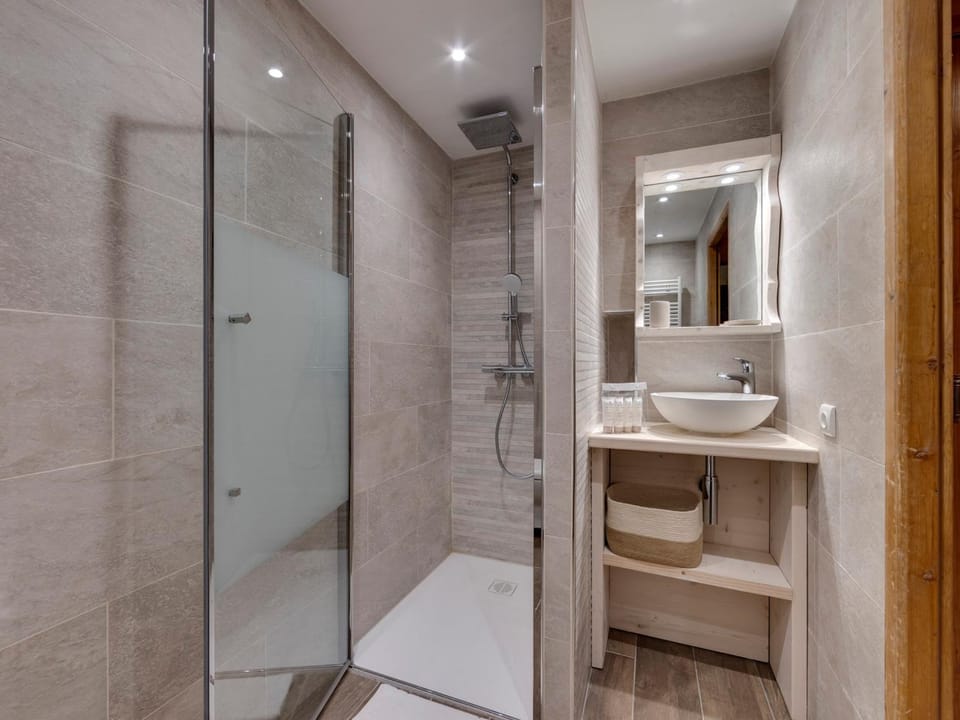 Tignes Val Claret 4 pièces, 3 chambres, 6 pers, WiFi - FR-1-889-21 Apartment in Tignes