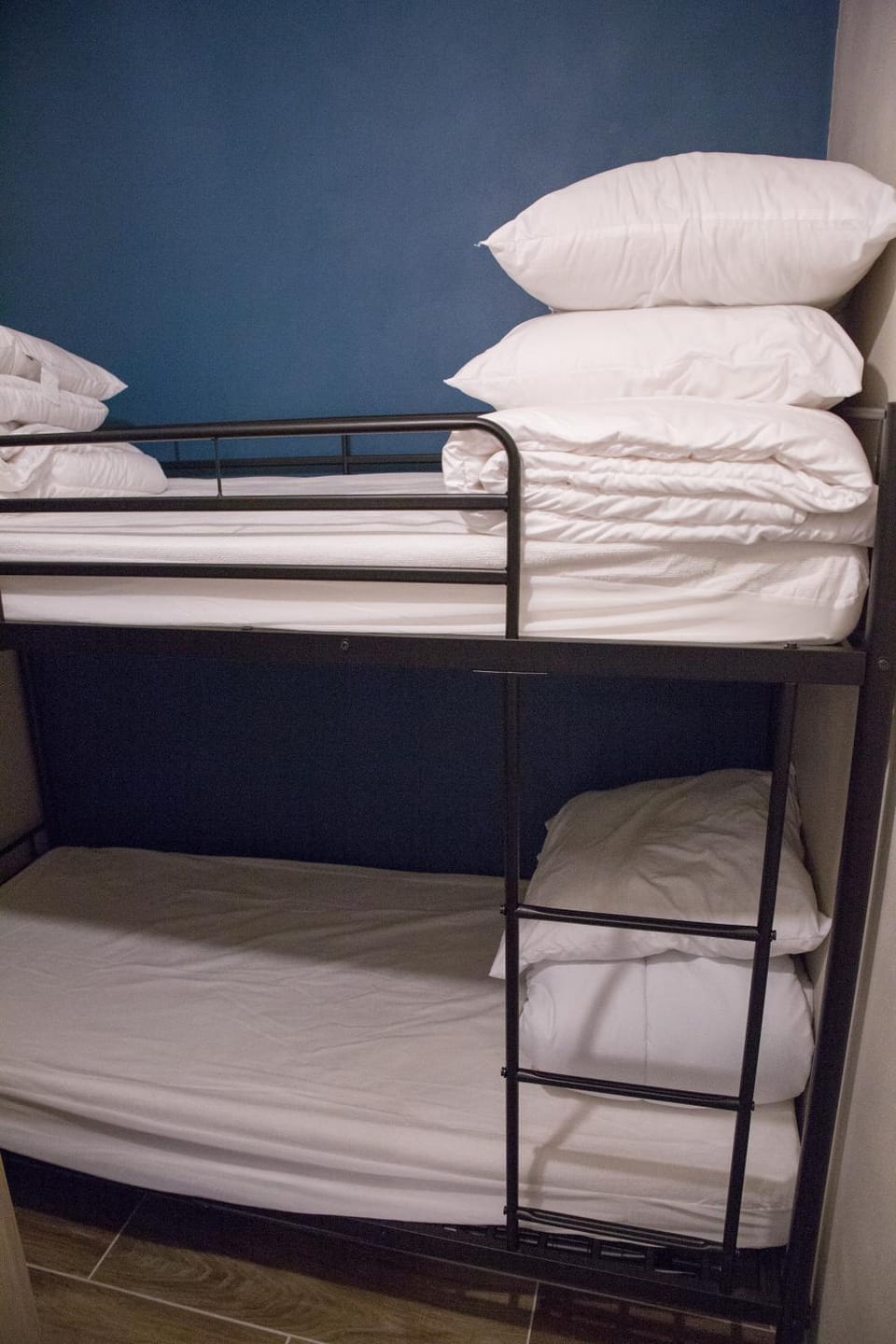 Bedroom, bunk bed
