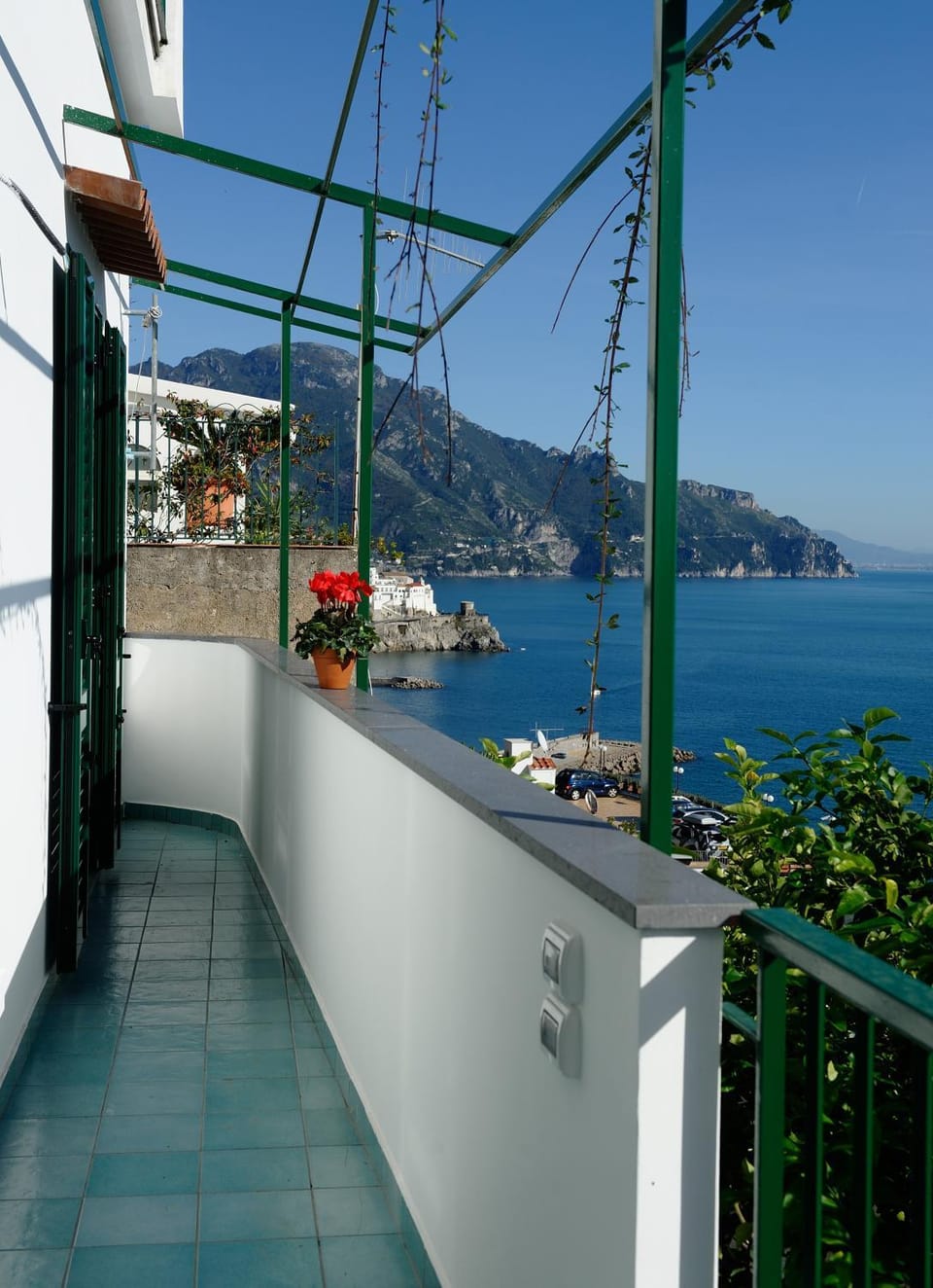 Amalfi Blue Flowers A Apartment in Amalfi