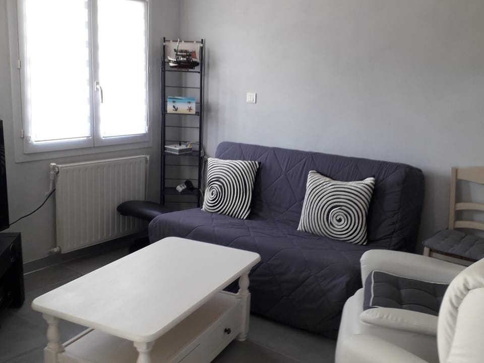 Villa Confortable et Spacieuse, Secteur Calme - FR-1-476-106 House in La Faute-sur-Mer