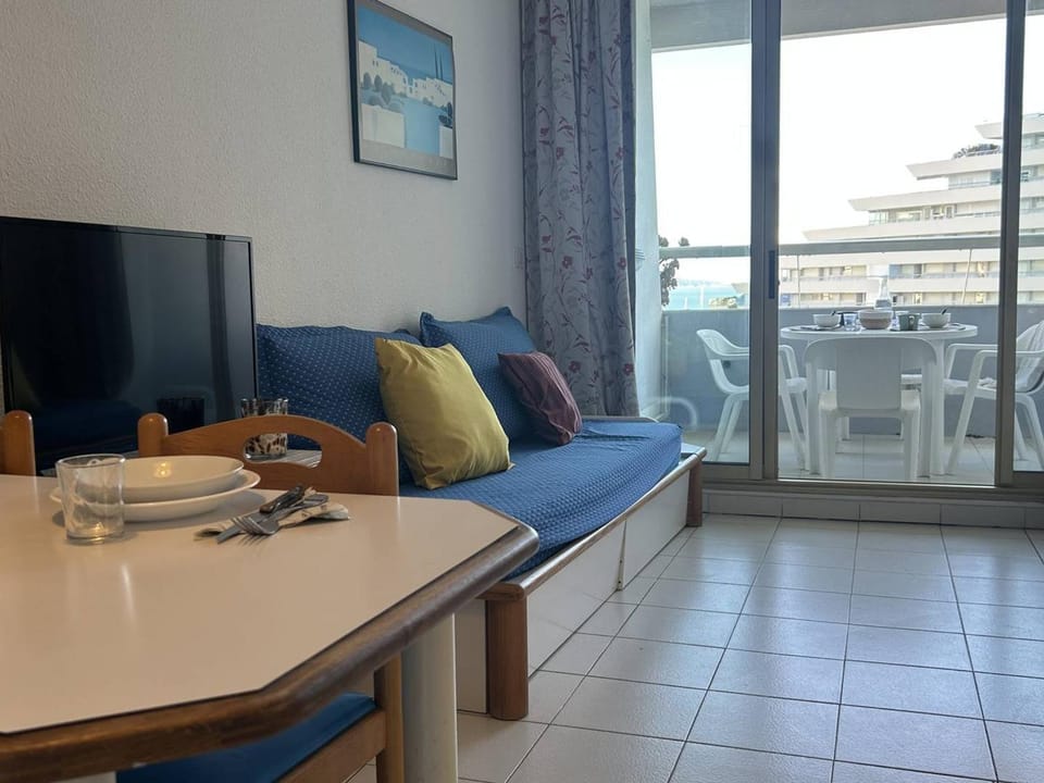 Studio à Villeneuve-Loubet Plage avec Parking Privé, 2/4 Couchages - FR-1-252A-6 Apartment in Villeneuve-Loubet
