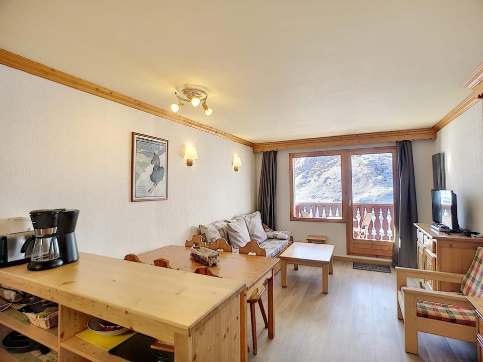 Les Menuires: Appt Confort 3 Pièces 6 Pers, Balcon, Accès Pistes, Wifi - FR-1-178-319 Apartment in Les Allues