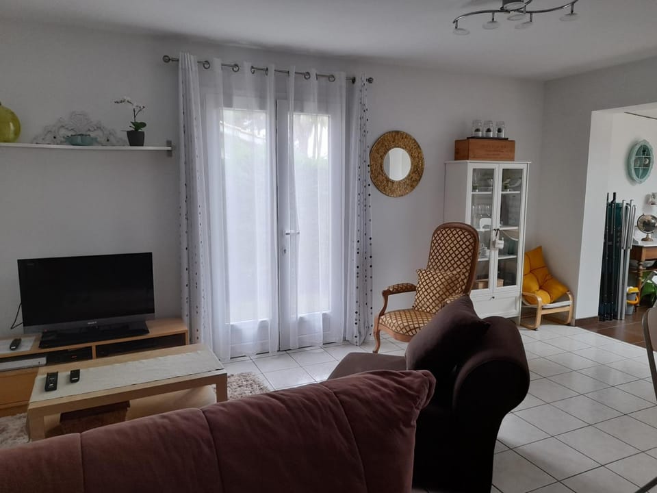Maison familiale avec jardin, proche Dune du Pyla et parcs, idéale pour vacances ensoleillées - FR-1-319-362 House in Gujan-Mestras