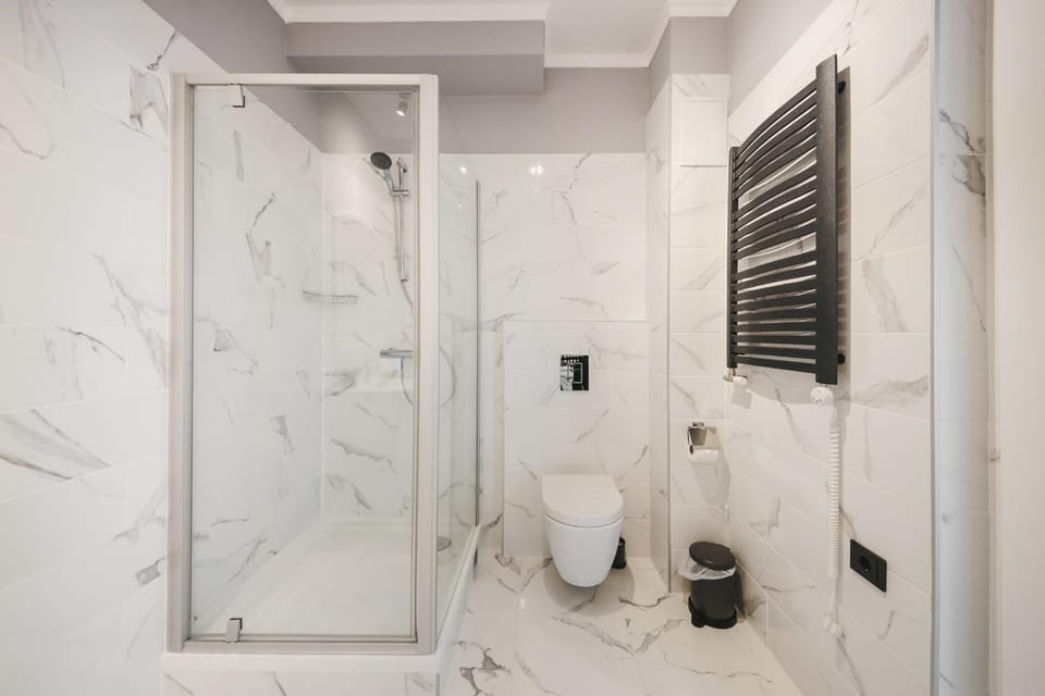 Bathroom, washing machine