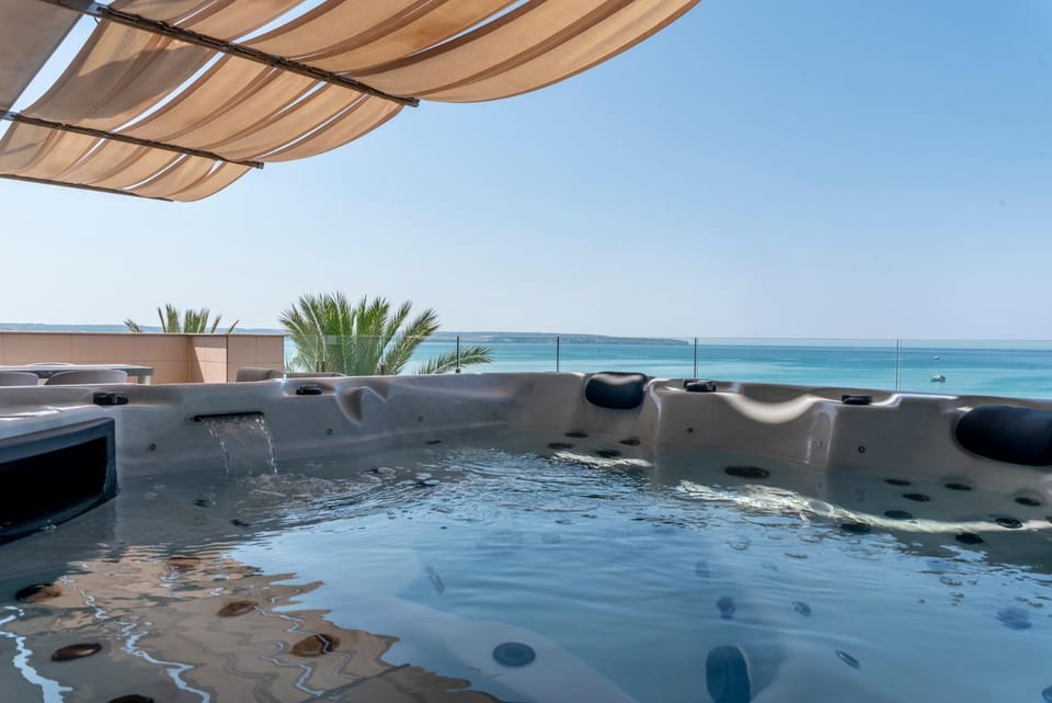 Hot Tub, Balcony/Terrace
