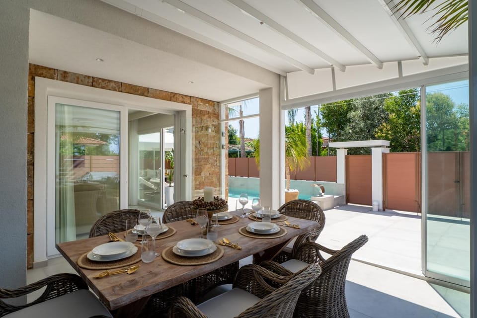 Patio, Day, Dining area, Pool view, Swimming pool