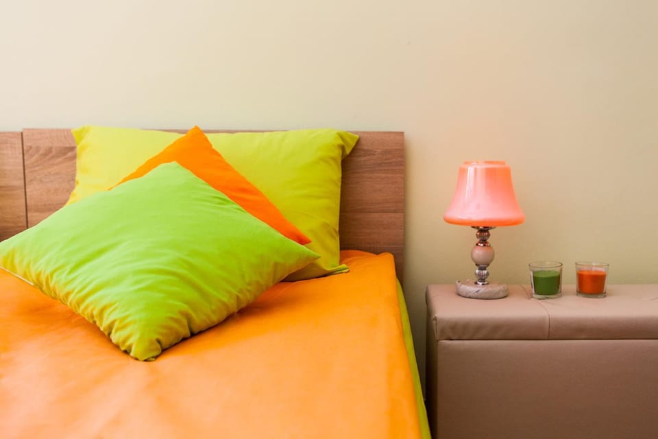 Nearby landmark, Spring, Bed, Neighbourhood, Natural landscape, Winter, Summer, Photo of the whole room, Decorative detail, Canoeing, Bedroom, Autumn, On site, Mountain view, Supermarket/grocery shop, Shopping Area, Swimming pool, group of guests, group of guests, Family, Family, Family, Quiet street view, Inner courtyard view