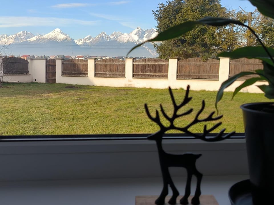 Garden view, Mountain view