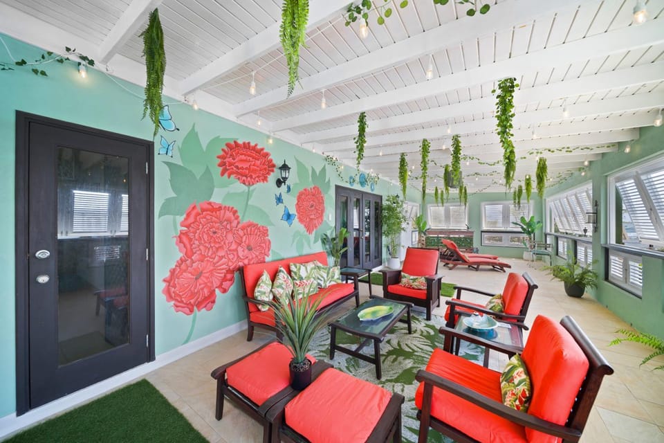 Lounge or bar, Seating area