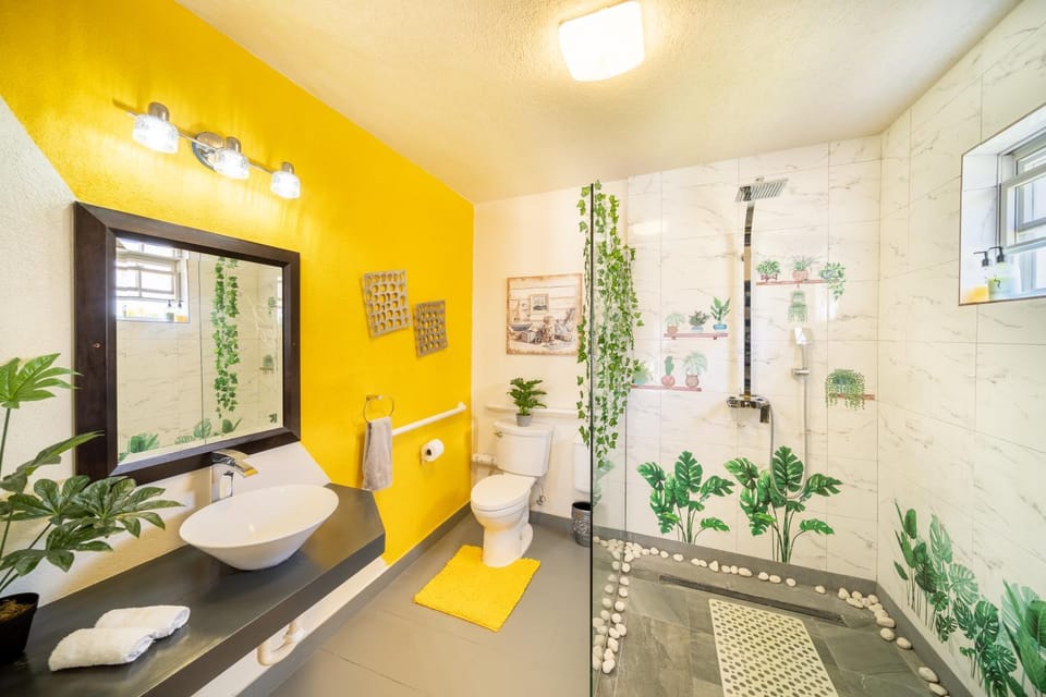 Shower, Toilet, Bathroom, Public Bath, towels