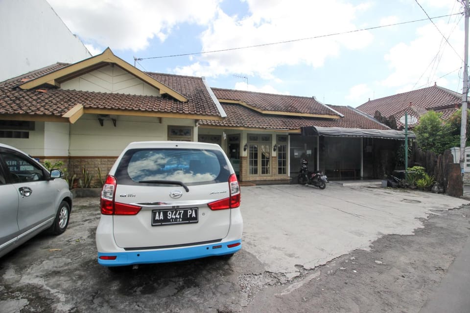 Property building, Facade/entrance