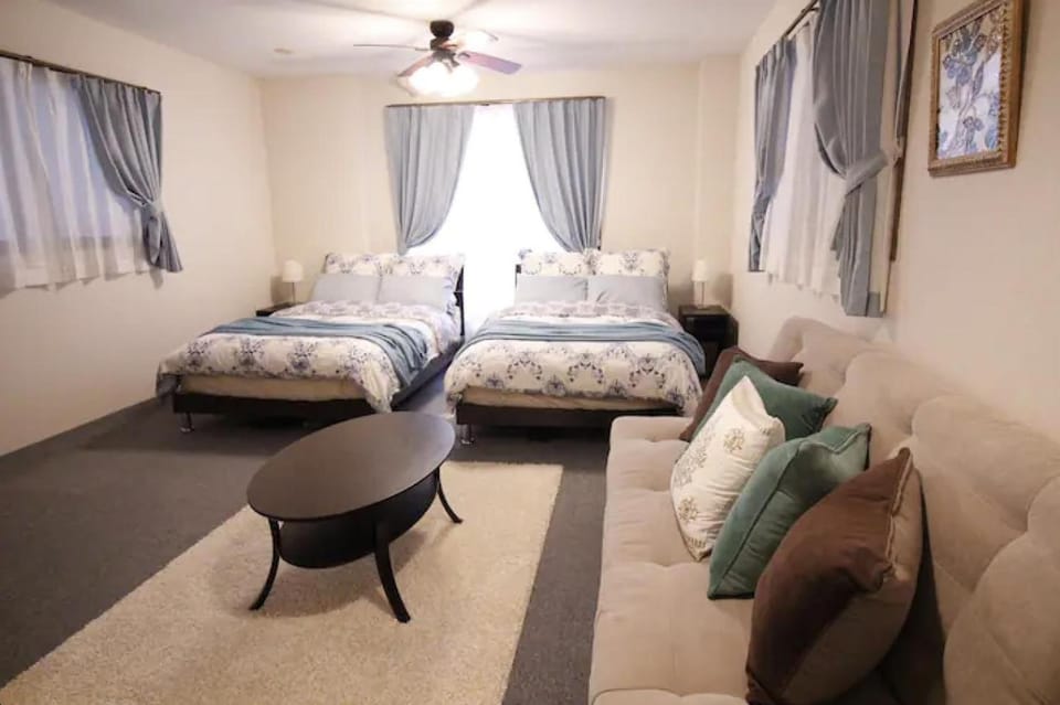 Photo of the whole room, Bedroom