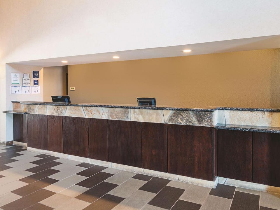 Lobby or reception, On site