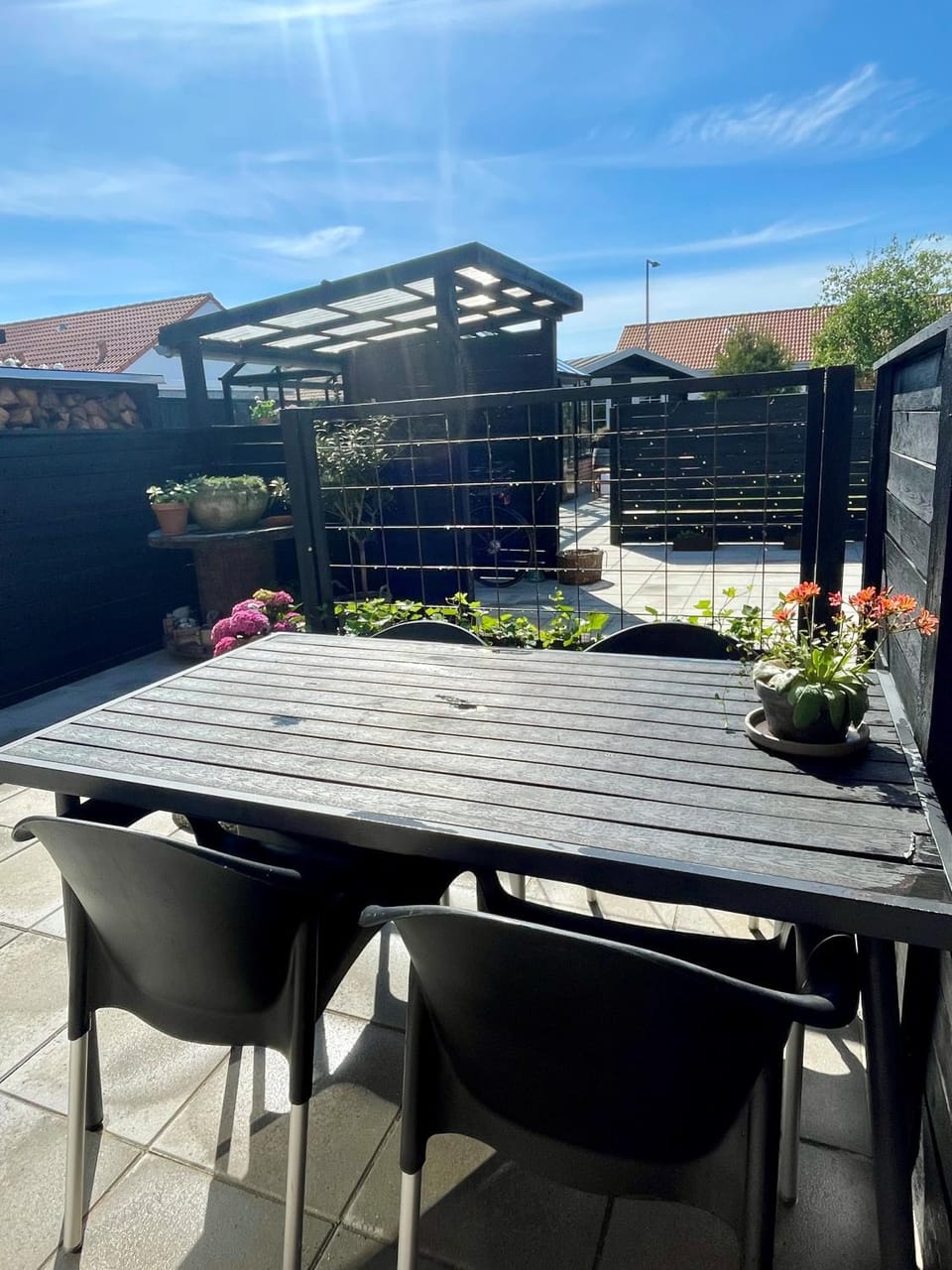 View (from property/room), Balcony/Terrace, Dining area