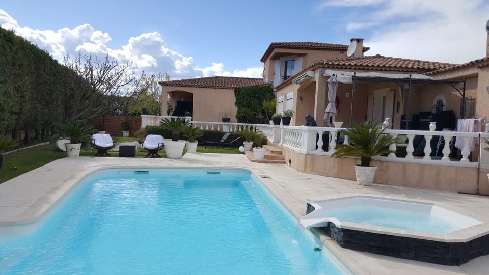 VILLA ROMA Villa in Marignane