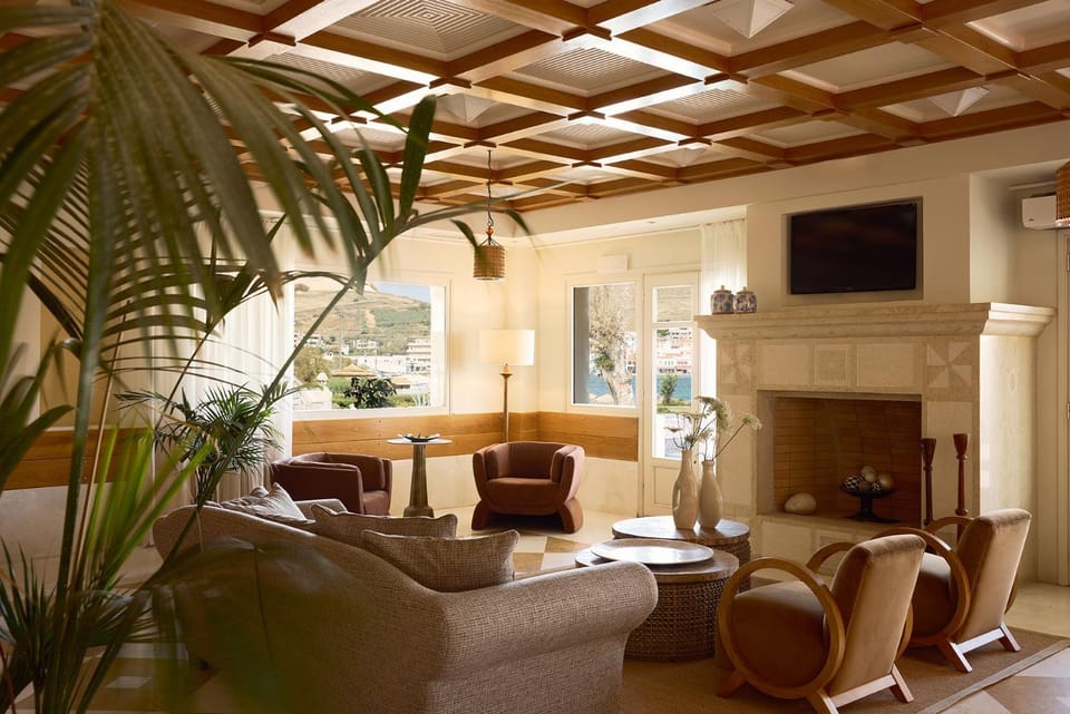 Restaurant/places to eat, Living room, Lounge or bar, Seating area