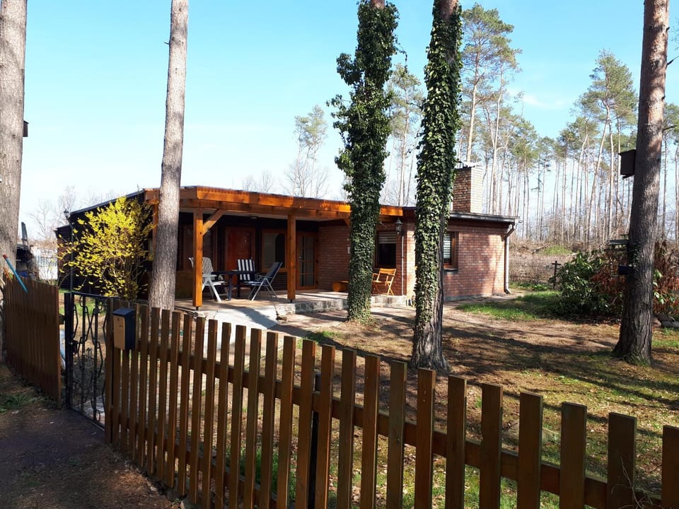 Facade/entrance, Garden view