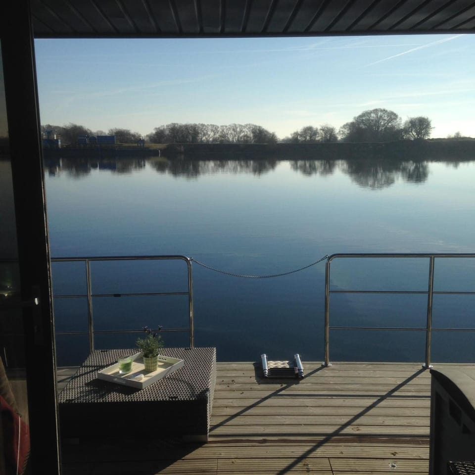 Balcony/Terrace, Lake view
