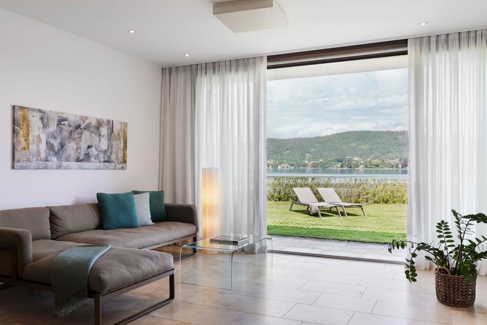 Natural landscape, View (from property/room), Balcony/Terrace, Living room, Seating area