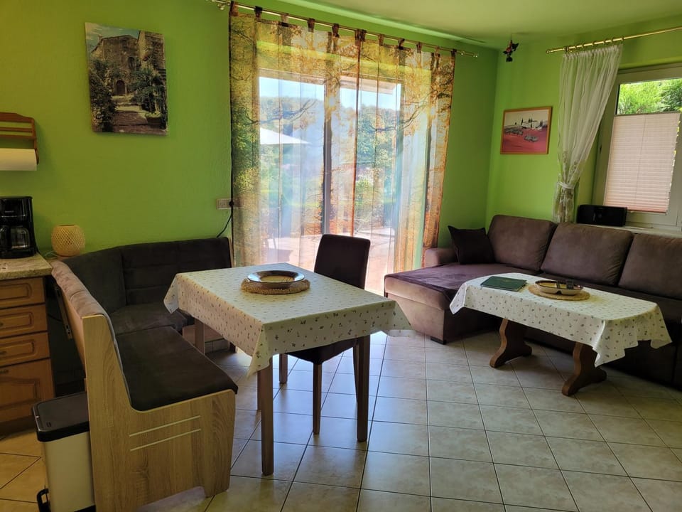 Living room, Dining area