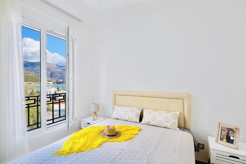 Bedroom, Sea view