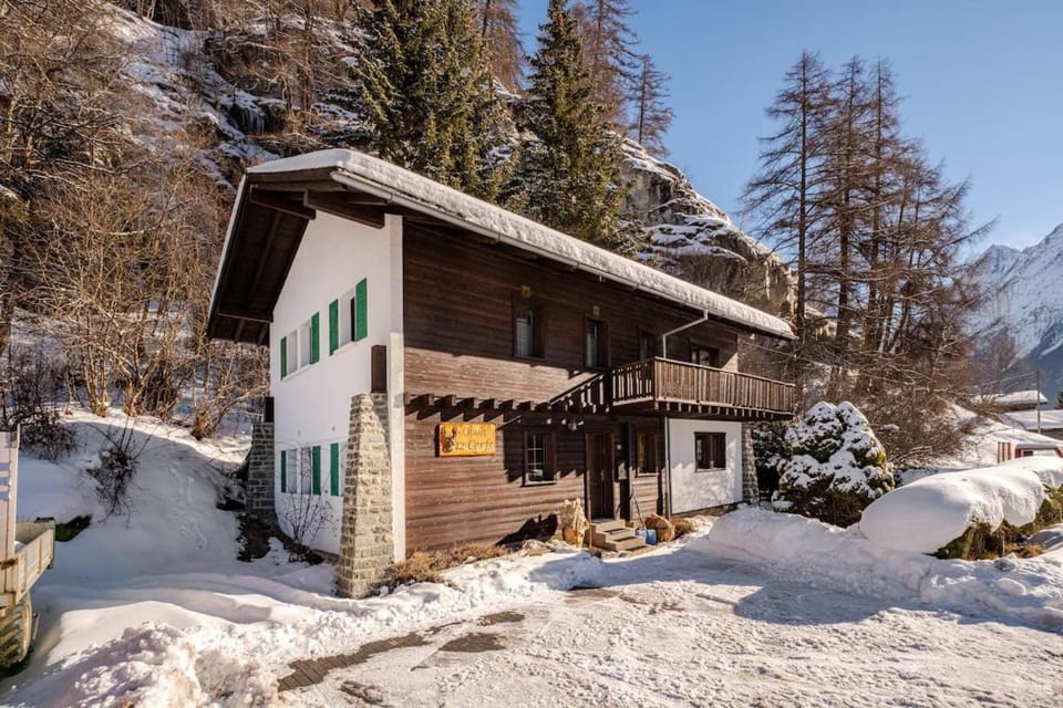 Property building, Natural landscape, Winter, Mountain view