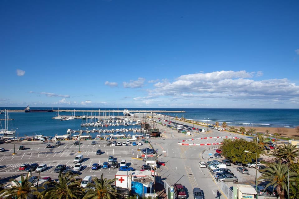 Neighbourhood, Beach