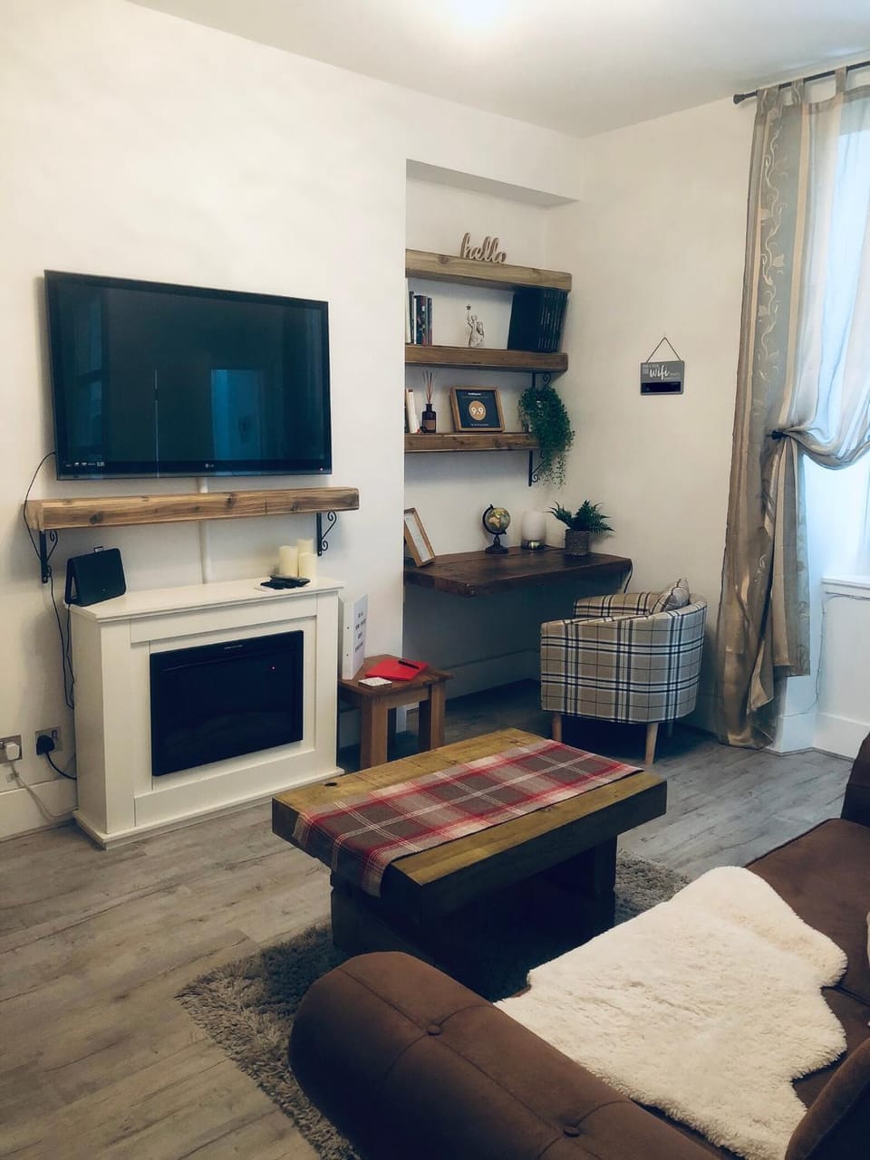 TV and multimedia, Living room, Seating area