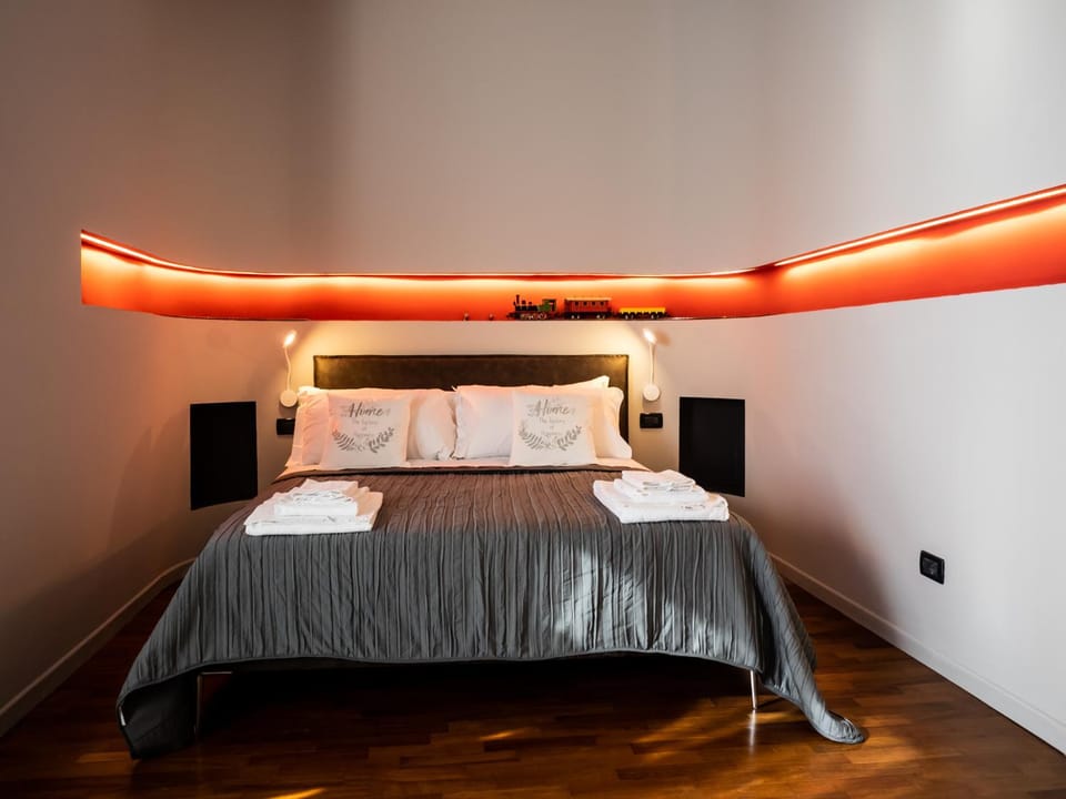 Bed, Photo of the whole room