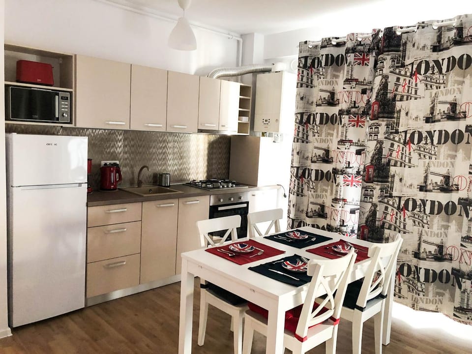 London 18 Apartment Apartment in Constanța County