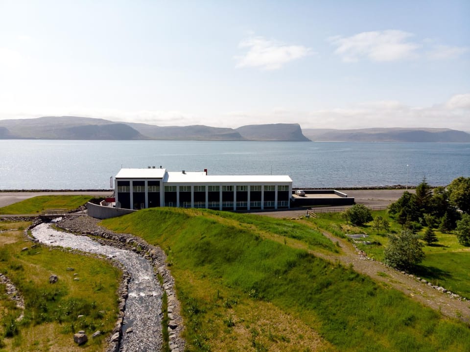 Bird's eye view, Landmark view, Mountain view, Sea view