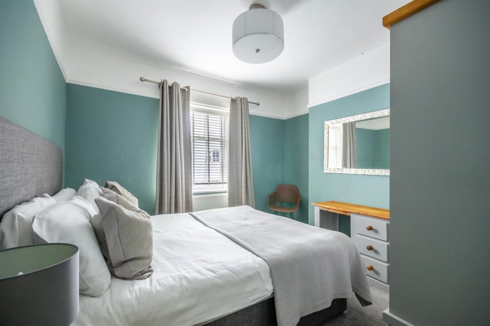 Bed, Bedroom, wardrobe