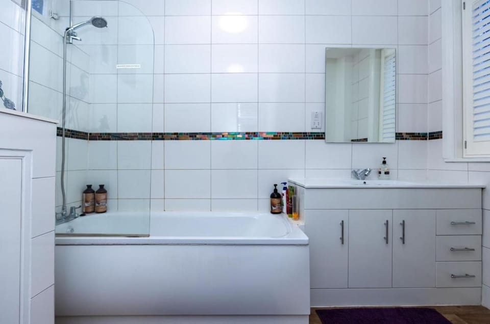 Raven Haven Glastonbury Bed and Breakfast in Glastonbury