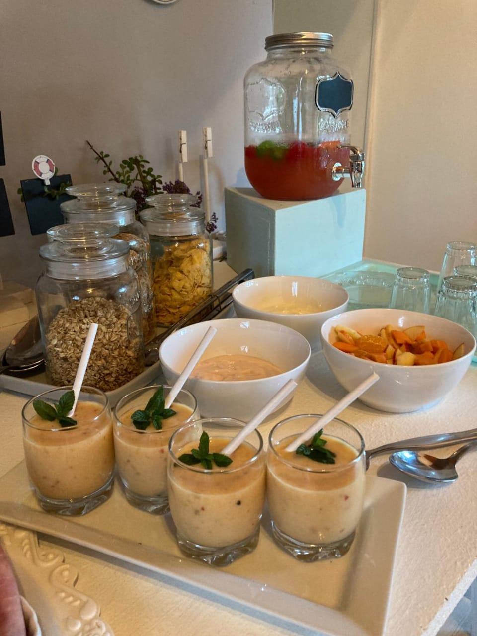 Food and drinks, Buffet breakfast